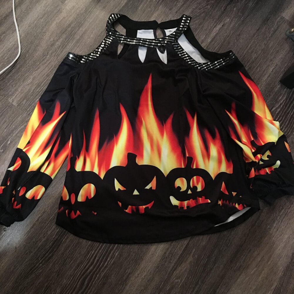 Halloween Goth Cold Shoulder Long Sleeve Top New Medium  Hal1